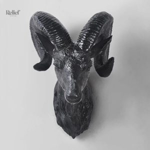 Sculpture murale animale : mouflon en relief