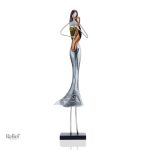 Statue femme musicienne en métal de 50 cm
