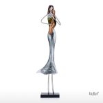 Statue originale de musicienne en métal 50 cm
