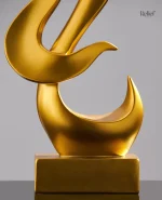 Statue d'oiseau en résistance, art contemporain