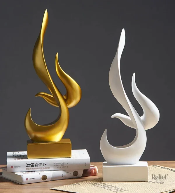 Sculpture d'oiseau, ajout artistique pour la maison