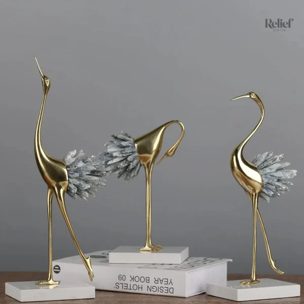 Statue oiseau en métal pour une touche artistique