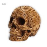 Statue Tête de Mort en bois, design décoratif unique