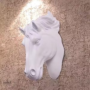 Sculpture murale tête de cheval blanc en résine 14 cm