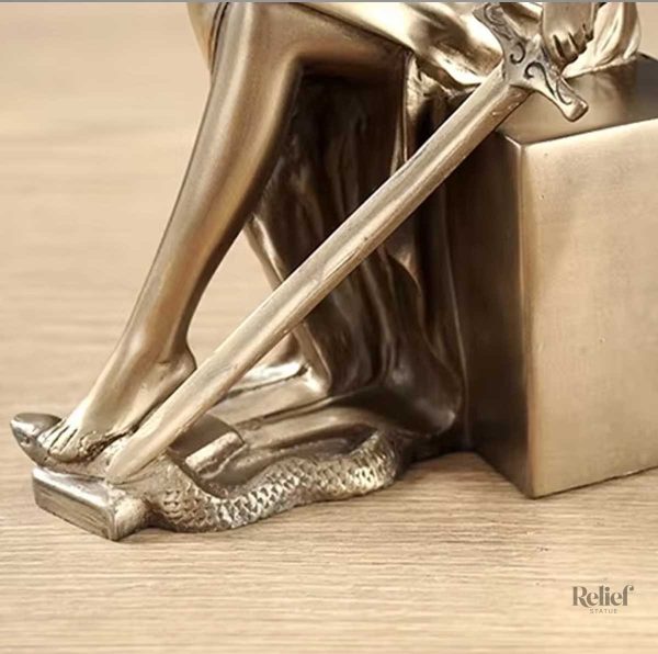 Objet décoratif bronze Justice pour bibliothèque