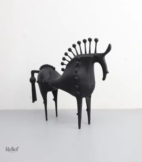 Sculpture moderne de cheval noir en métal, 22 cm de hauteur