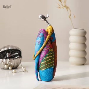 Statue contemporaine femme 23 cm, décoration moderne