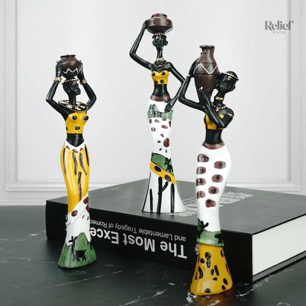 Trio de statues africaines en résine artisanale