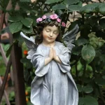 Statue d'ange classique pour jardin tranquille
