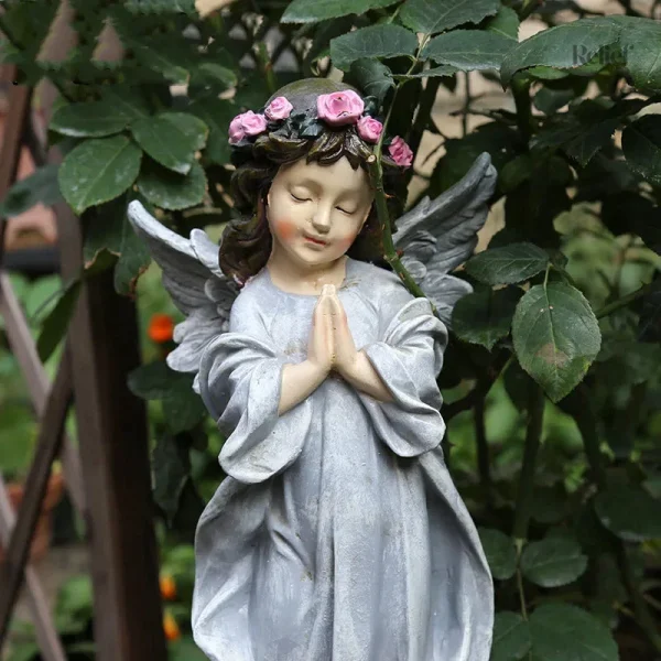 Statue d'ange classique pour jardin tranquille