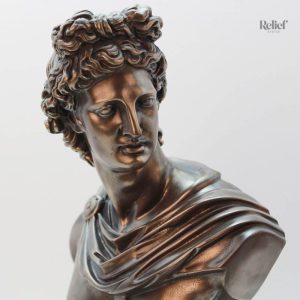 Apollon en bronze, statue grecque au design classique