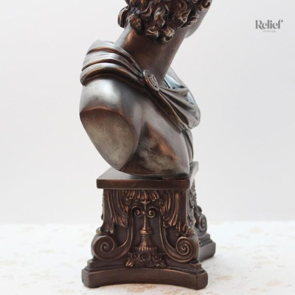Statue d'Apollon, pièce d'art en bronze au charme antique