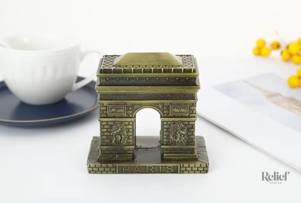 statue-arc-de-triomphe-en-metal-8-cm-1 Statue Arc de Triomphe en métal 8 cm, décoration élégante