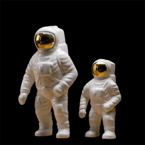 Sculpture contemporaine inspirée de l'exploration spatiale
