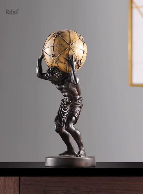Décoration antique : Atlas avec le globe, 42 cm de hauteur