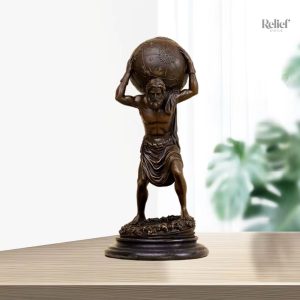 Statue Atlas en bronze portant le monde, 32 cm