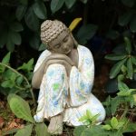 Statue Bouddha femme endormie pour jardin, 21 cm