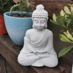 Élégante statue Bouddha pour votre jardin ou terrasse