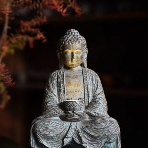 Statue Bouddha en résine pour un jardin zen paisible