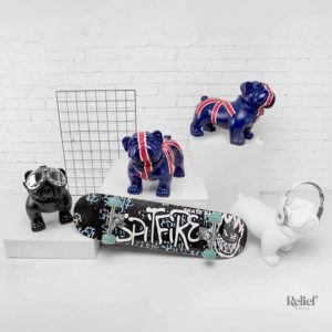 Bouledogue en statue avec éléments musicaux, 33 cm de hauteur