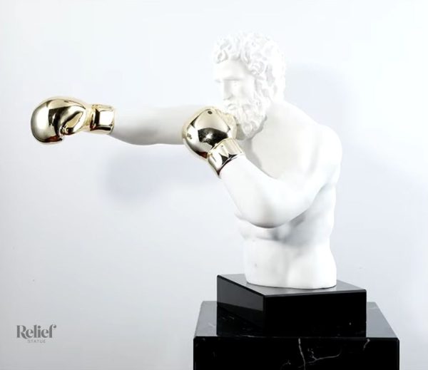 Statue grecque de boxeur en position dynamique