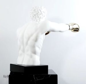 Sculpture de boxeur, détails dorés élégants