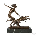 Figurine de Diane Chasseresse, élégante et raffinée