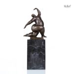 Sculpture Bronze Femme ronde 28 cm, élégante et artistique