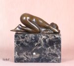 Statue féminine en bronze, 13 cm, pose de sommeil