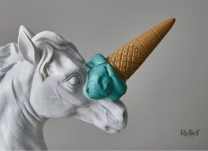 Sculpture de 17 cm, buste de licorne en verre transparent