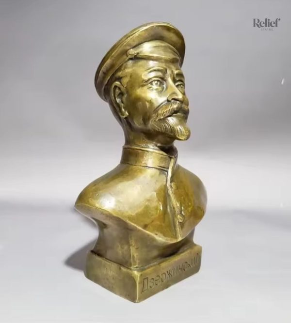 Statue en laiton représentant Félix Dzerjinski