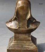 Figurine de Gengis Khan, symbole de puissance, matériau laiton