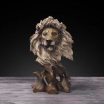 Buste de lion en résine, 28 cm de hauteur