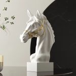 Buste de cheval blanc et doré 30 cm, sculpture décorative