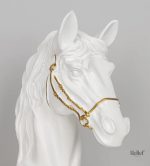Sculpture en résine, tête de cheval blanche élégante