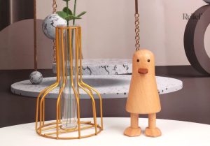 Objet décoratif canard en bois, style scandinave artisanal