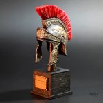 Statue décorative de casque romain 13 cm en style antique