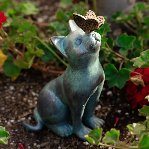 Figurine de chat 20 cm ornée d'un papillon pour jardin