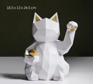 Figurine origami représentant un chat en couleur blanche élégante