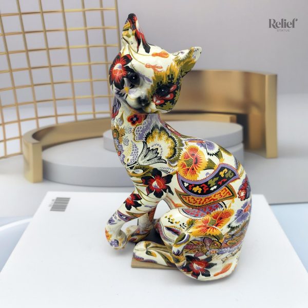 Statue chat en résine assis style japonais 21 cm