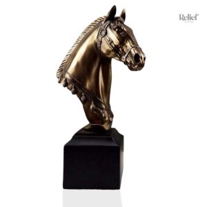 Statue de cheval en bronze élégante et détaillée
