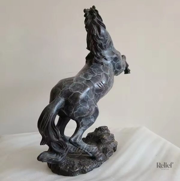 Statue équestre en bronze, cheval cabré élégant, 41 cm