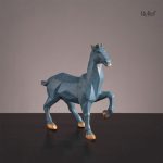 Statue moderne de cheval en forme géométrique