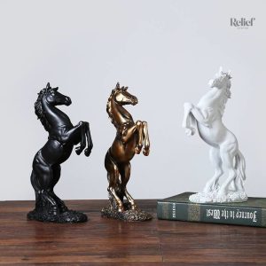 Sculpture de cheval en résine pour décoration intérieure