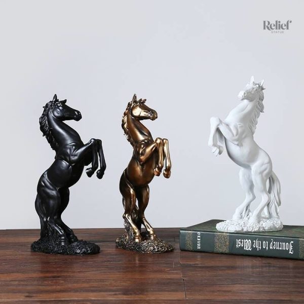 Sculpture de cheval en résine pour décoration intérieure
