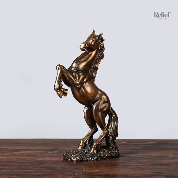 Statue de cheval moderne en résine, style contemporain