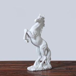 Sculpture réaliste de cheval en résine artisanale