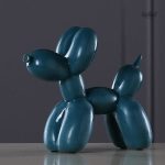 Chien décoratif, style moderne avec ballon