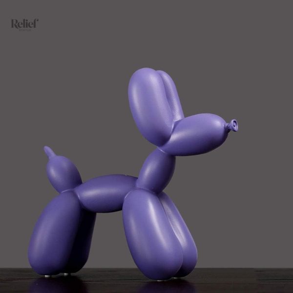 Chien et ballon, élément de déco vivant