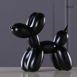 Décor chien joueur avec ballon en décoration